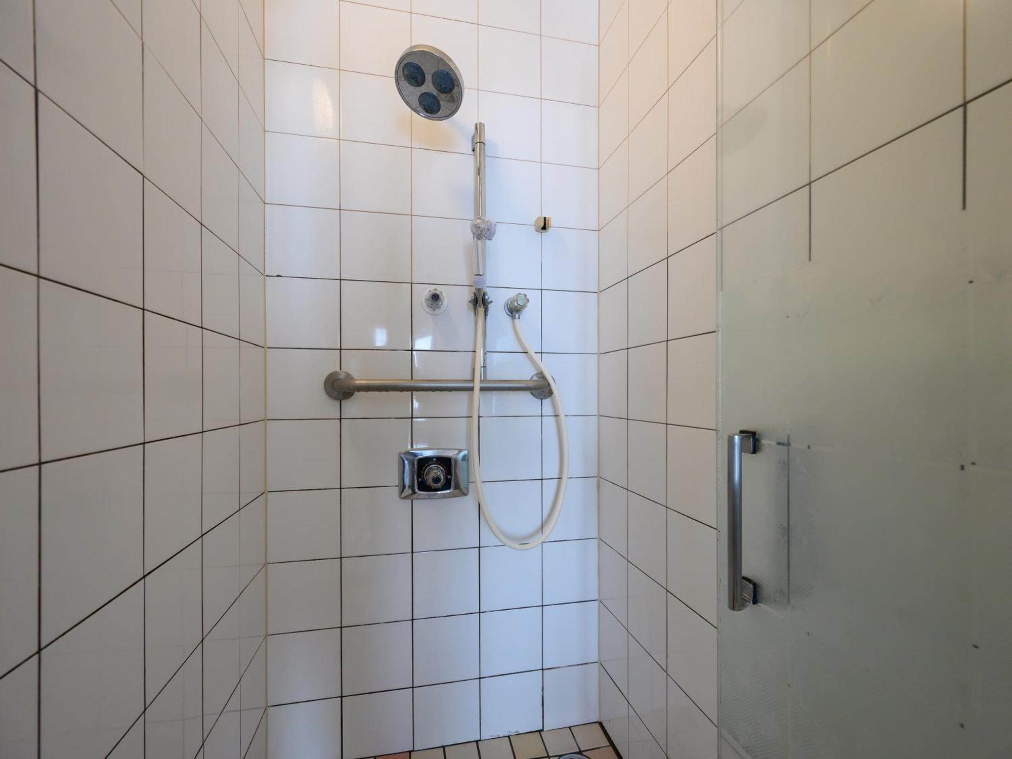 Rest Inn Taga Dış mekan fotoğraf